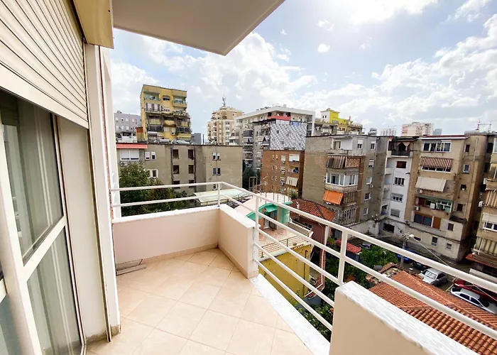 Modern At New Bazaar, Lägenhet *