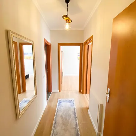Modern At New Bazaar, Apartament Tirana