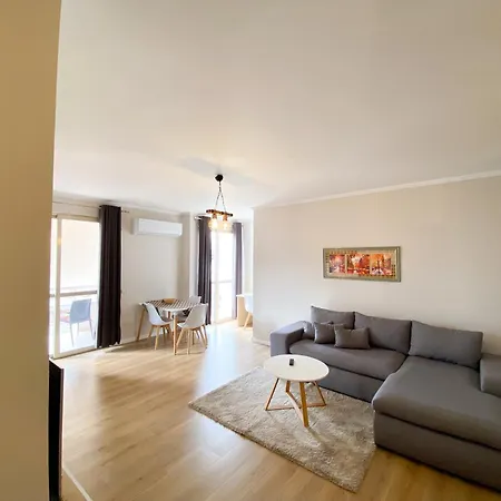 Modern At New Bazaar, Apartament *