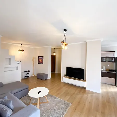 Modern At New Bazaar, Tirana