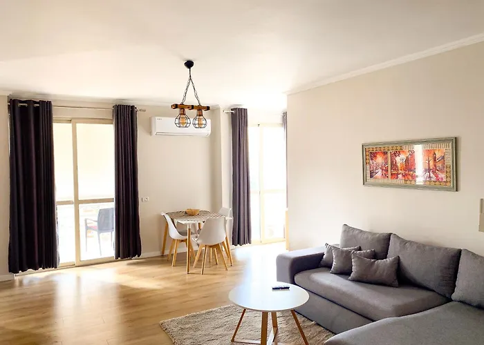 Modern At New Bazaar, Apartament