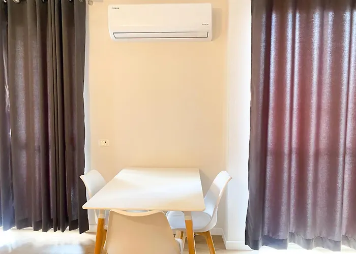 Apartament Modern At New Bazaar, *