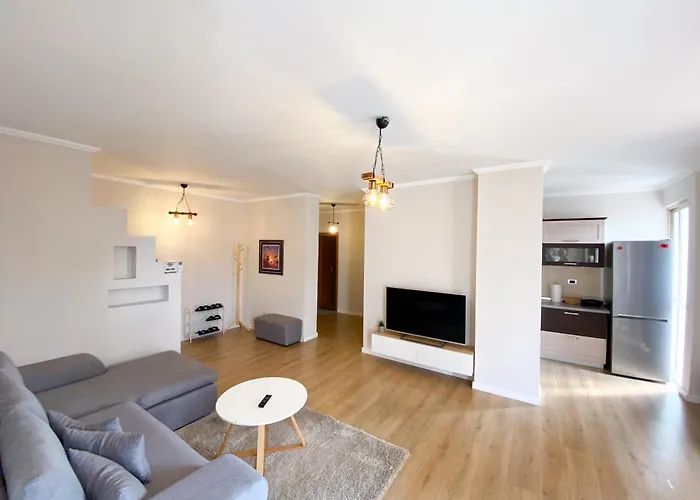 Modern At New Bazaar, Tirana