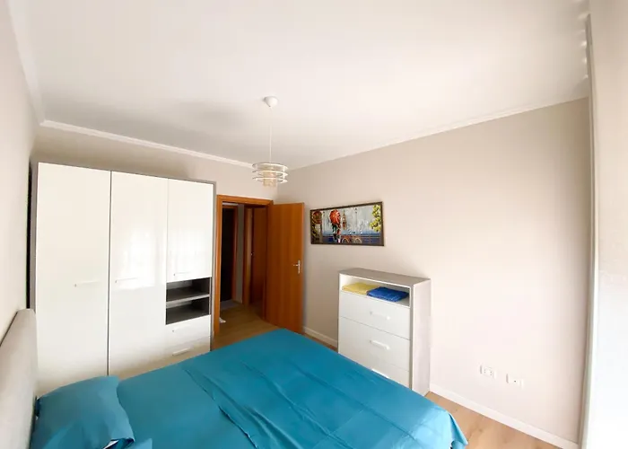 Modern At New Bazaar, Apartament Tirana